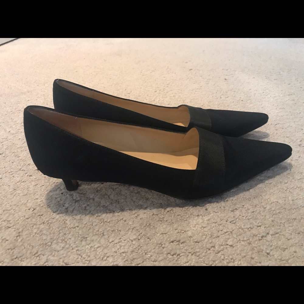 ELLEN TRACY black 2 inch heels EXCELLENT condition